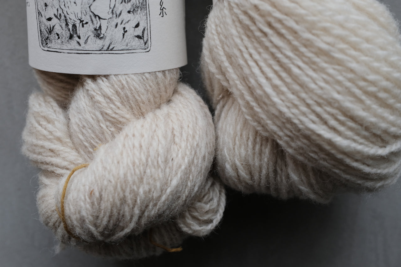 hitsuji noito : 100% locally sourced wool yarn