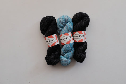 Sunny Poncho 糸セット - Licorice x Lake