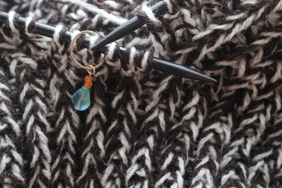 Stitch Marker  - Blue drops