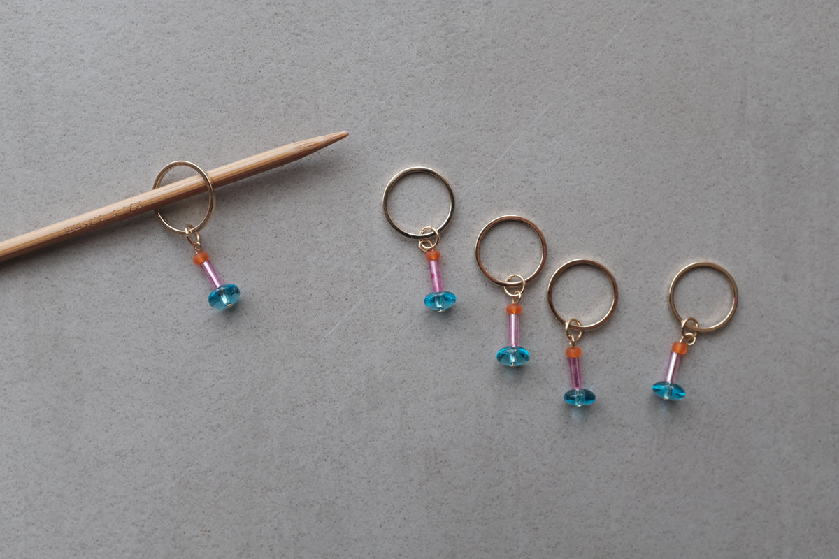 Stitch Marker  - Blue doughnut and Pink stick