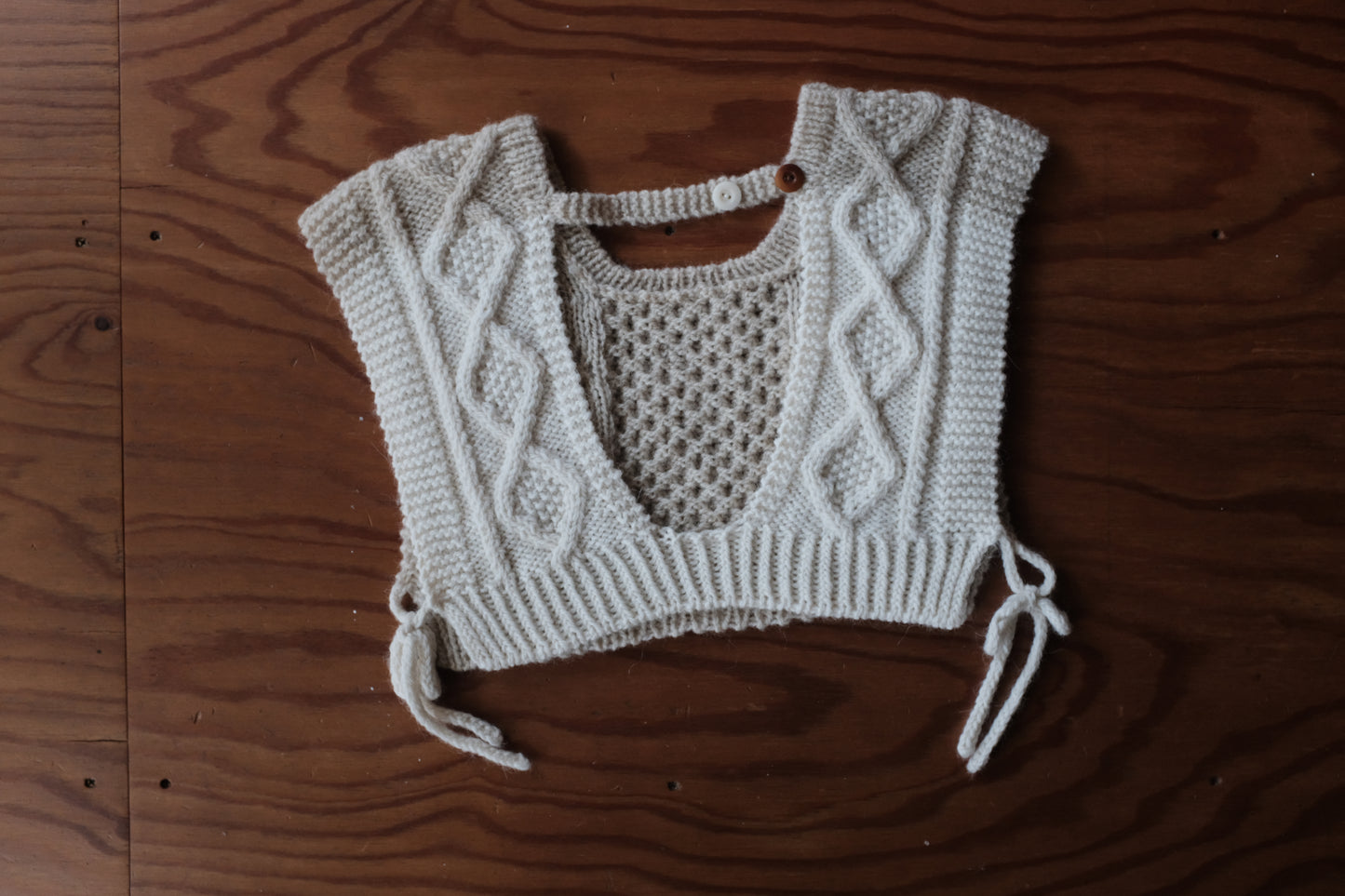 羊ノ糸で編む ARAN VEST by tiny C knit