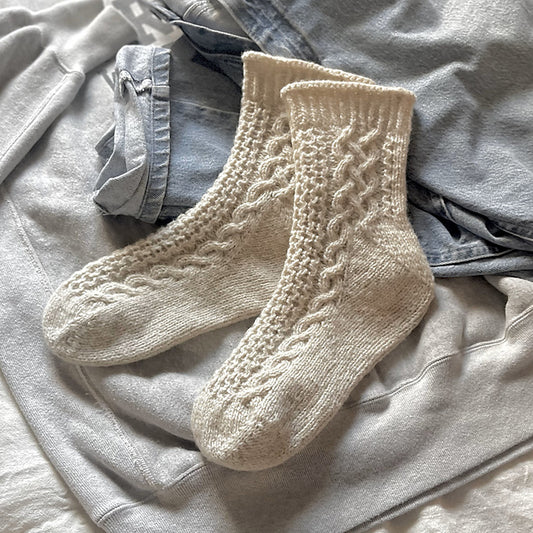 羊ノ糸で編む comogomo socks by woocoknits (ステッカー付き)